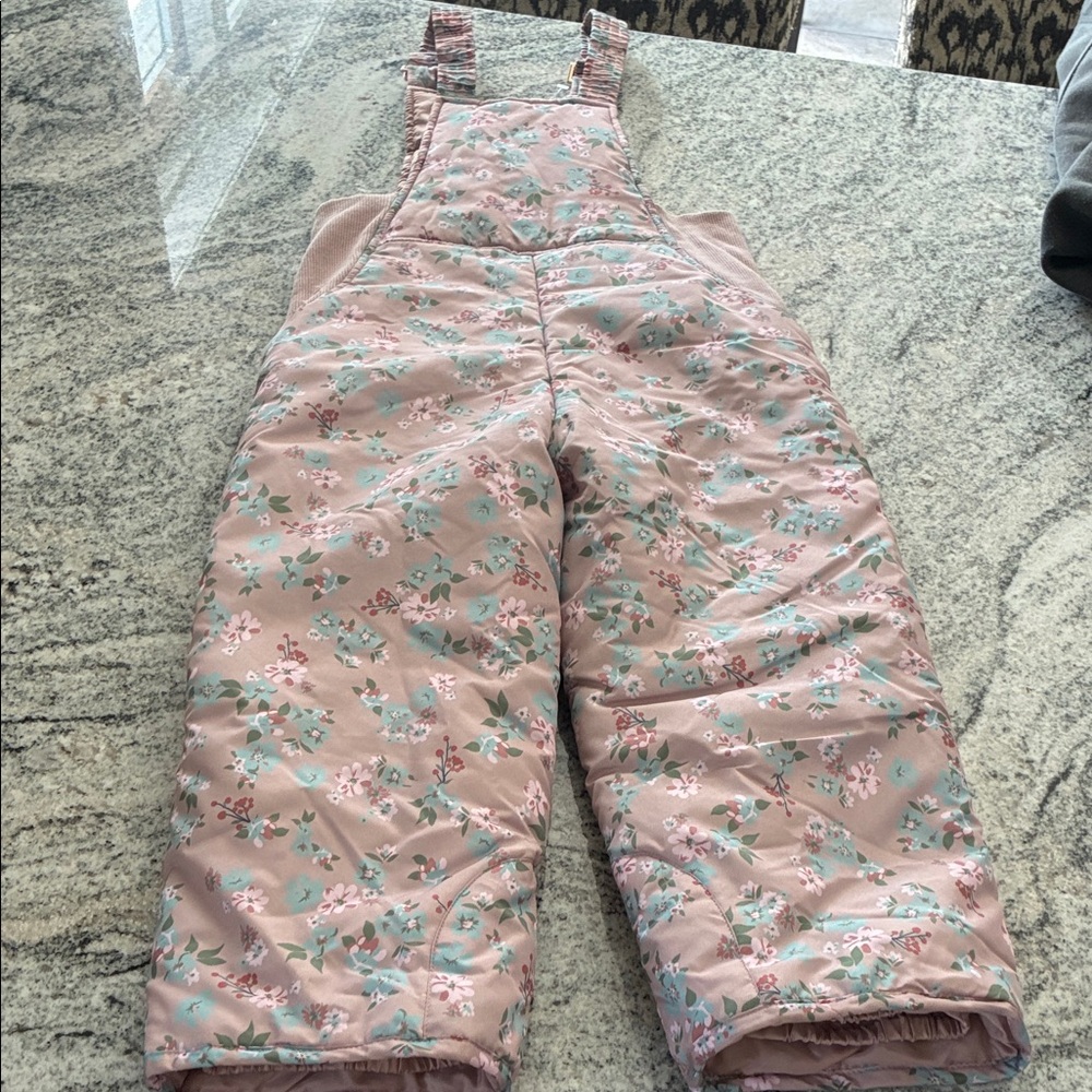 Tahari Snow Suit l 5 - Picture 4 of 5